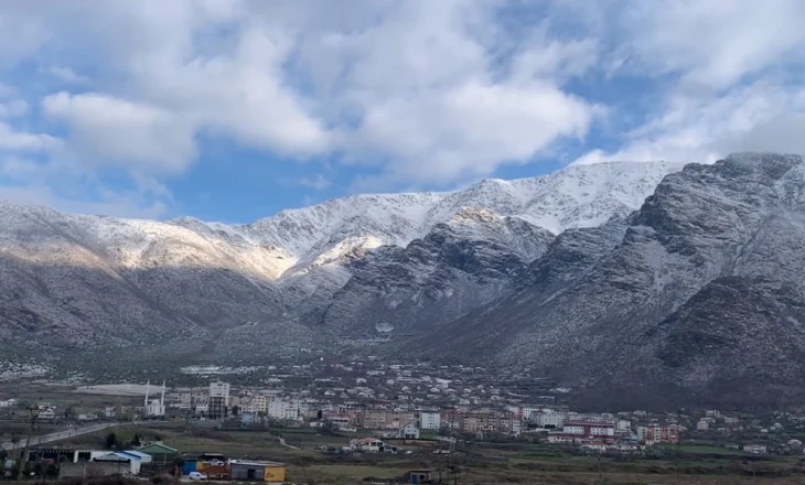 Zbardhen malet e qarkut të Dibrës, dëbora sjell probleme në frutikulturë dhe tek të mbjellat