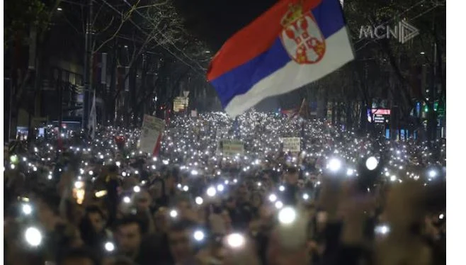 Zëvendëskryeministri i Serbisë e pranon hapur: Spiunët rusë ndihmojnë në shtypjen e protestave