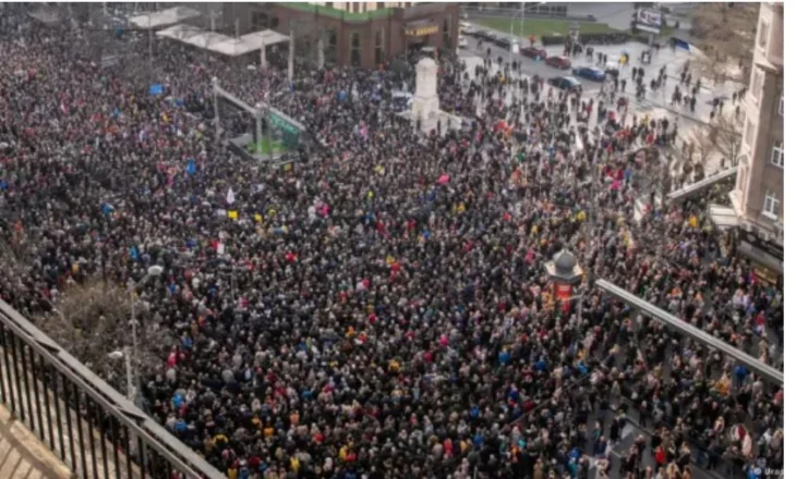 Zëvendëskryeministri serb, Aleksandar Vulin: Komplotistët kundër Trump qëndrojnë pas protestave në Serbi