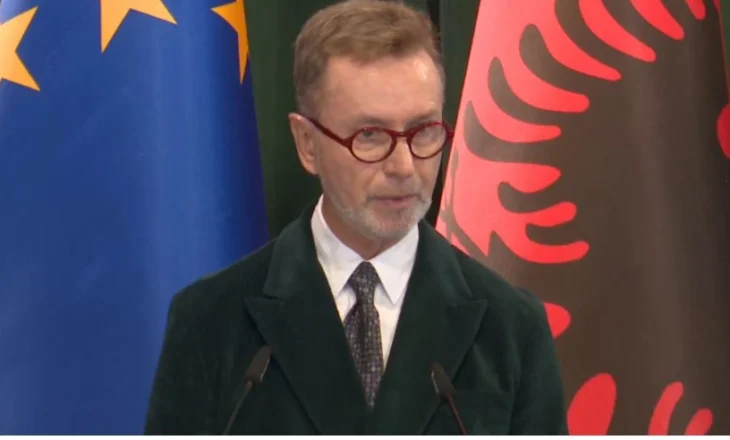 Ambasadori i BE në Tiranë: Bashkimi Europian është këtu për t’ju mbështetur!
