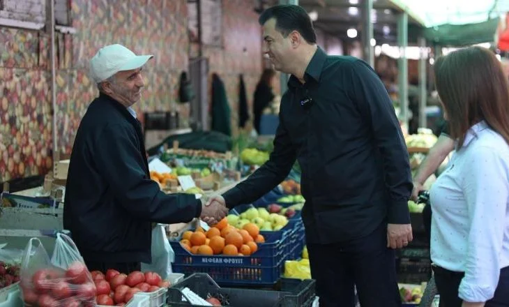 Basha te tregu ‘Dinamo’: Kush voton Ramën është çyryk, kush voton Berishën nxjerr Metën nga burgu
