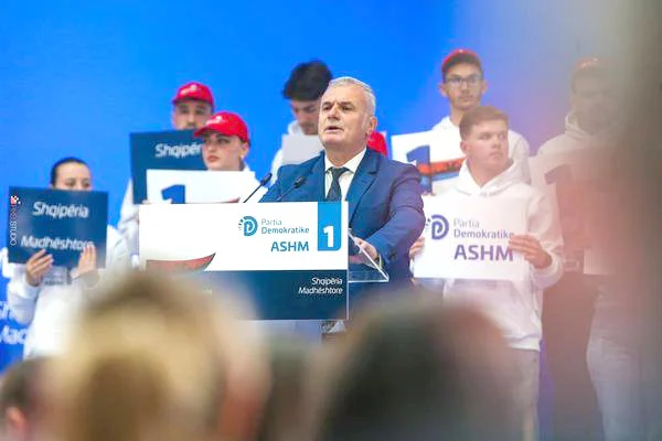 Bujar Leskaj: Orikumi meriton më shumë, PD garanton zhvillim, ulje taksash dhe rikthim të statusit si Bashki