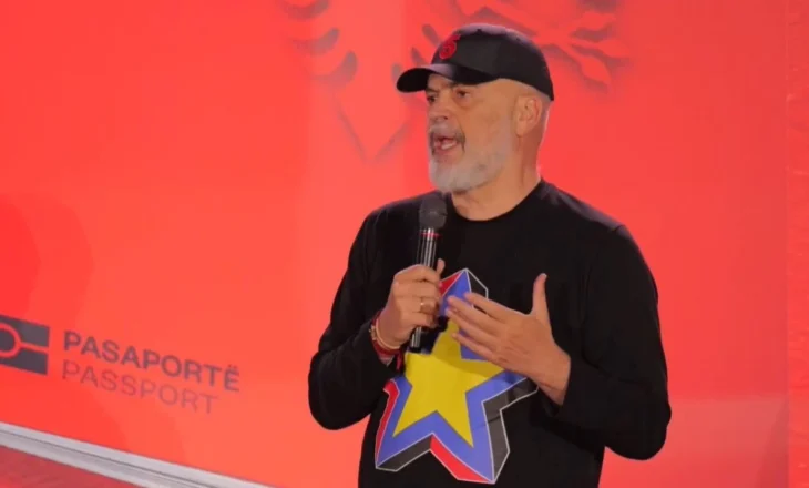 “Do jesh në atë nxehtësinë e dashnisë, por s’nigjon kanarina”, Rama ndalon fjalën para mbështetësve: Po na myte mo!