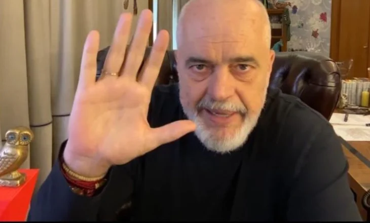 “E njeh Fatos Nanon?”, Rama – komentuesit: U fut në burg me urdhër! Kukumjaçkat, insektet dhe bufi…