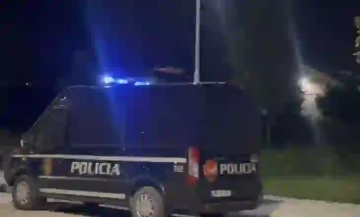 Forcat speciale nga Tirana, FNSH nga Fieri dhe Policia e Vlorës zhvillojnë kontrolle të befasishme në Vlorë, Selenicë dhe Orikum.