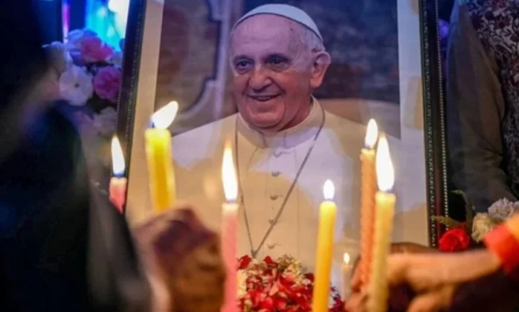 Italia shpall 5 ditë zie kombëtare për vdekjen e Papa Françeskut