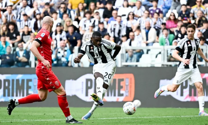 Juventus bën detyrën ndaj Monza-s, Yildiz e tepron! Turku ndëshkohet direkt me karton të kuq (video)