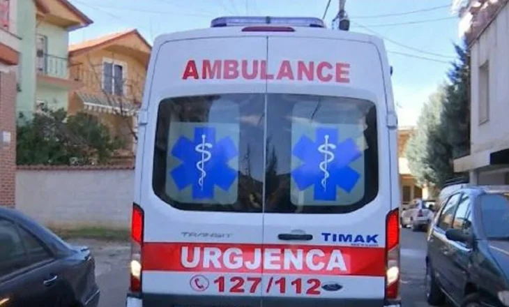 Maliq/Shoferi humb kontrollin e automjetit dhe del nga rruga, plagoset  pasagjerja 9 vjeçe