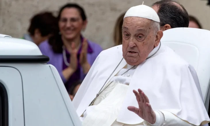“Mund të mos ia dal kësaj here”, orët e fundit të Papa Françeskut para se të ndërronte jetë. 17 minutat e takimit me JD Vance dhe dhurata për fëmijët e zv.Presidentit