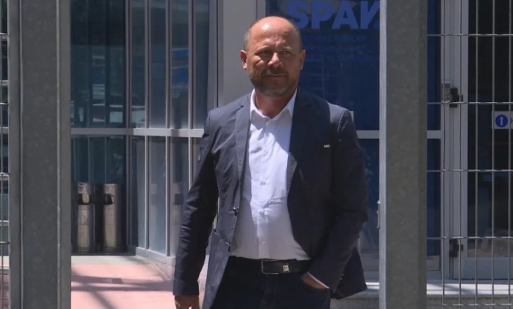 Policia: Xhelal Mziu dhe nipi i tij dhunojnë zyrtarin pas takimit elektoral të PD-së. Rasti i kalon SPAK