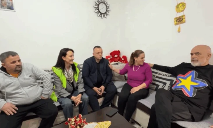 Rama në ish-shtëpinë e Oficerëve Burrel, e rilindur si banesë sociale dhe Qendër Multifunksionale