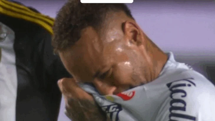 VIDEO/ I mallkuar! Duket se do t’i jap fund karrierës para kohe, Neymar dëmtohet prapë dhe qan si fëmijë