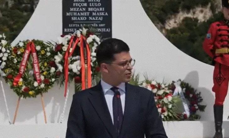 11 bij e bija të fshatit Vajzë në Vlorë shpallen “Dëshmorë të Atdheut”, ministri Vengu: Me anëtarësimin në BE do të çojmë në vend amanetin e tyre