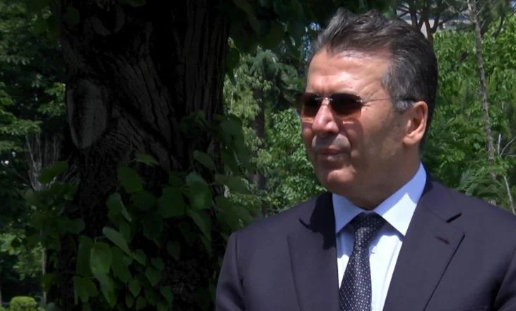 11 maji/ Mediu: Të faktojmë farsën, por sytë edhe nga gabimet tona! Koalicioni me probleme, nuk u ‘josh’ votuesi i lëkundur