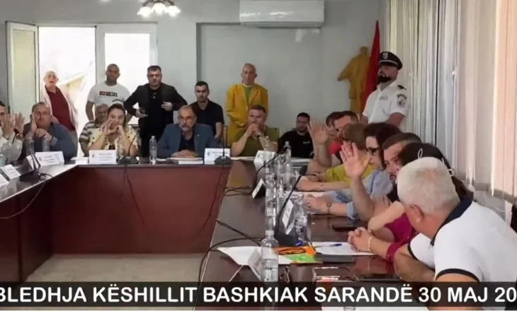 4 këshilltarë të PD bashkuan votat me pushtetin, reagon Matilda Qurku. PD hesht përballë krizës