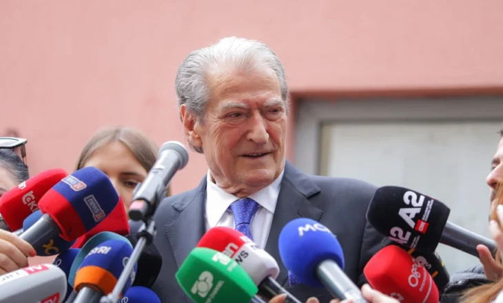 A do ta çelë seancën e parë të Kuvendit? Berisha i prerë: Asnjëherë për bandën e hajdutëve…