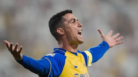 “A po vjen Ronaldo? Krishtlindja është vetëm në dhjetor…” Trajneri i Botafogos “driblon” thashethemet
