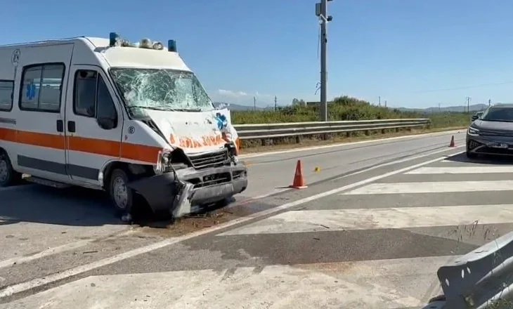 Aksident i rëndë në aksin Fier-Lushnje, kamioni përplase me ambulancën, plagosen katër persona. Dy prej tyre…