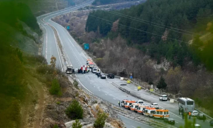 Aksident i rëndë në Kroaci, makina përplaset me autobusin, 2 të vdekur dhe 31 të plagosur