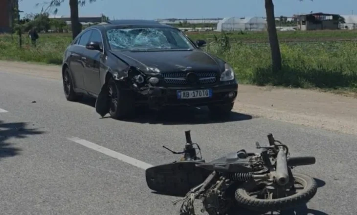 Aksident në aksin Çermë-Divjakë/ Automjeti përplas motorin, shoferi i këtij të fundit ndodhet në gjendje të rëndë…