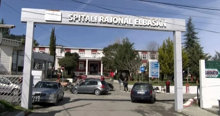 Aksident në aksin Elbasan-Peqin, lëndohen tre oficerë policie