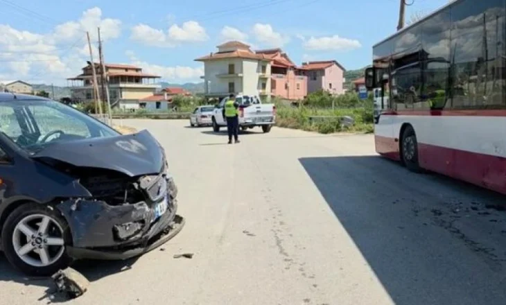 Aksident në aksin Fier-Patos, automjeti përplaset me autobusin