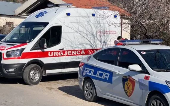 Aksident në Laç/ 28-vjeçari përplas të këmbësorin, në gjendje të rëndë