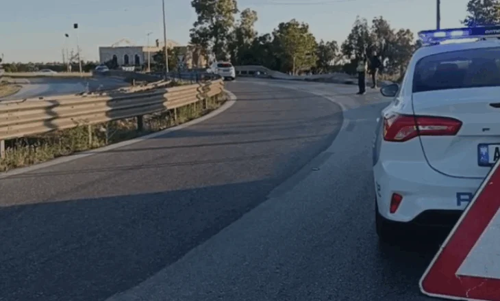Aksident në rrethrrotullimin e Kolonjës në autostradën Fier-Lushnje, humb jetën shoferi
