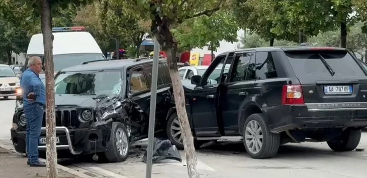 Aksidenti i katërfishtë në Fier, dy persona të lënduar rëndë