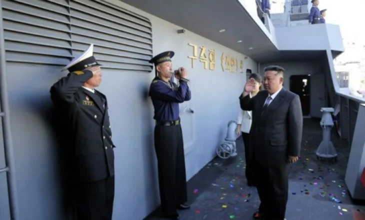 Anija luftarake e Koresë së Veriut dëmtohet gjatë lëshimit, Kim Jong Un ‘shpërthen’ në akuza dhe thërret mbledhje urgjente
