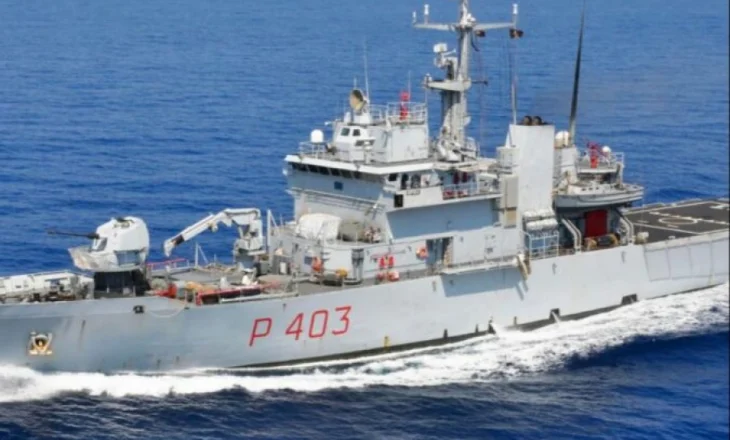 Anija ‘Spica’ niset nga Brindisi/ 30 emigrantë me kombësi të ndryshme priten të mbërrijnë në Gjadër