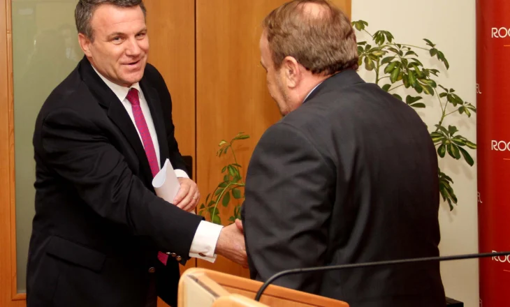 Arben Malaj përplaset me ish-truprojën e Nanos: Ja ç’ndodhi në Kryeministri gjatë sulmit të 1998 dhe e vërteta e arratisjes së Fatosit!