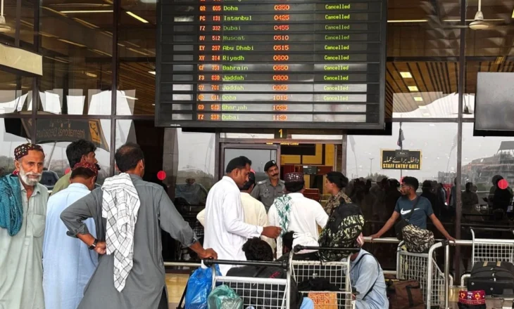 Armëpushimi me Indinë, Pakistani rihap hapësirën ajrore në të gjithë vendin