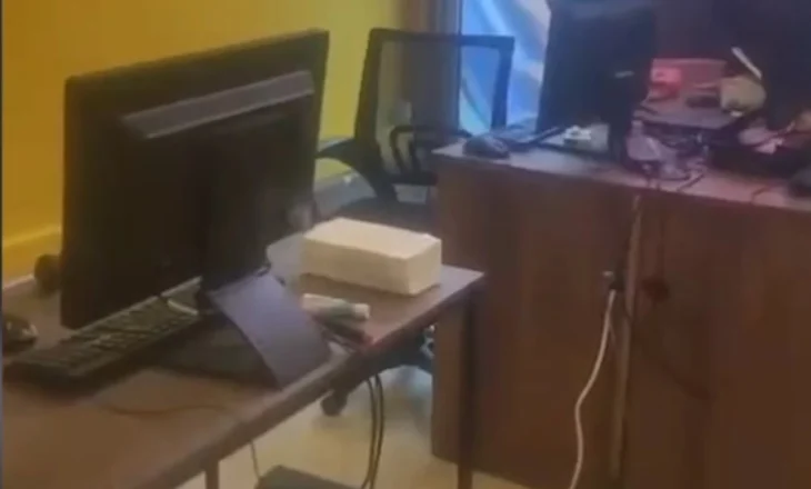 Arrestohet drejtuesi i një call center-i në Tiranë, shoqërohen edhe punonjësit