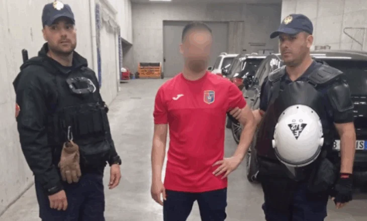 Arrestohet në stadium ‘mjeku’ i ekipit Vllaznia, iu gjetën në çantë dhjetëra fishekzjarre
