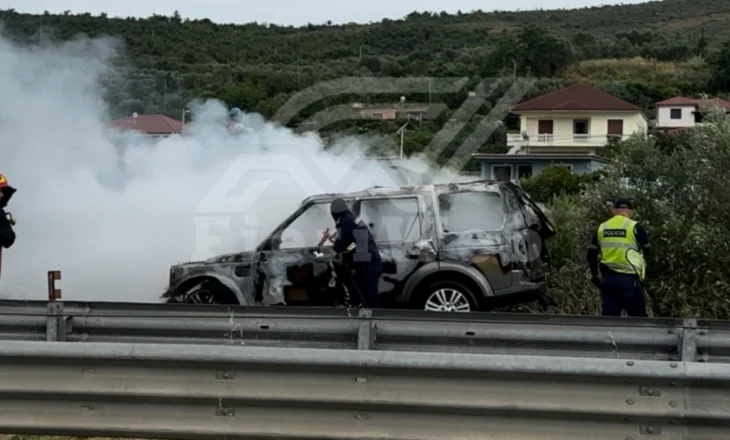 Automjet përfshihet nga flakët në aksin Fier–Lushnje, dyshohet defekt në motor