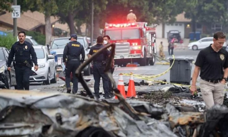 Avioni bie mbi shtëpitë, ka viktima në San Diego