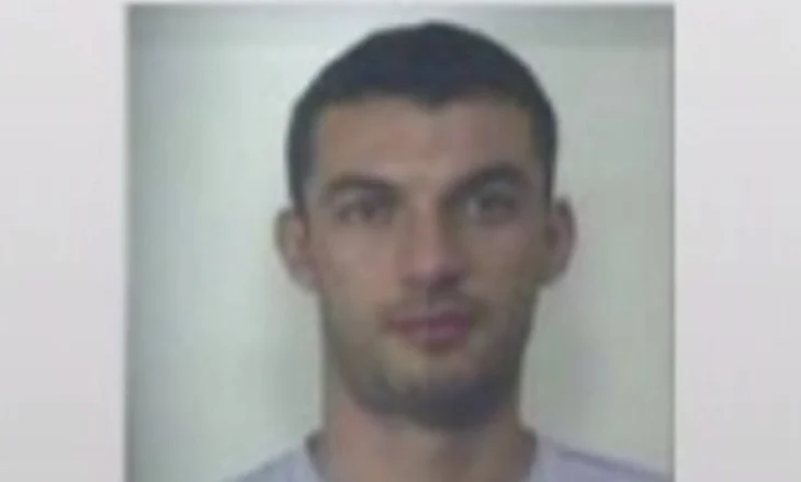 “Babai më ka lënë të vogël”, rrëfimi i Erion Alibejt: Jam kujdesur për nënën, vëllai merrej me trafik droge