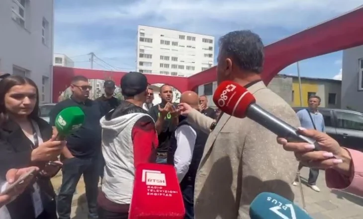 “Banda e xhabaftësve e pajisur me bexhe të KQZ si vëzhgues”, Noka përplaset me qytetarë  në Vorë