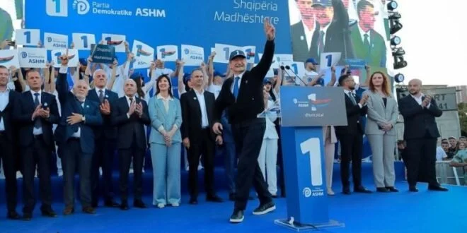 Berisha emocionohet në Shkodër: Mirënjohje të pakufishme për presidentin Trump dhe për ju që qëndruat!