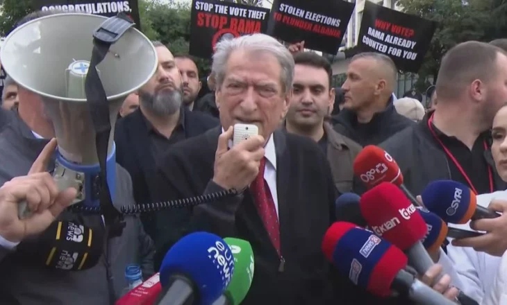 Berisha i bashkohet protestës së opozitës: Rama, në karrige me zgjedhje të vjedhura