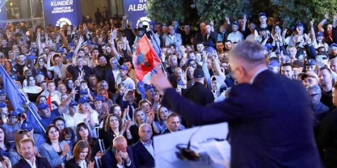 Berisha ka udhëtuar nëpër histori/ Gjekmarkaj: Lezha blu ka qiellin, blu ka detin, blu ka votën me 11 maj