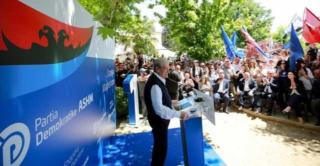 Berisha: Kongresi i PPE u bëri thirrje shqiptarëve që të votoni PD-në, mos votoni armikun e votës së lirë