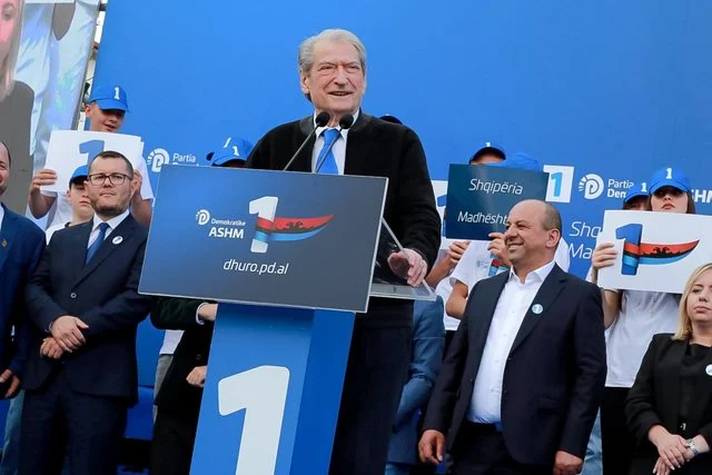 Berisha: Me 11 Maj qytetarët e Beratit dhe mbarë Shqipërisë ftohen në vendimin e historik, për t’u ndarë me një të keqe të madhe