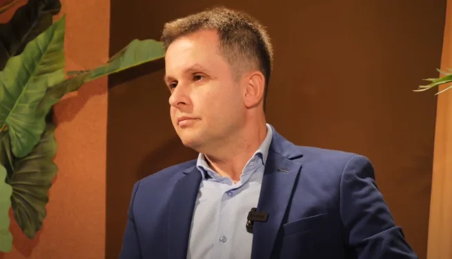 Berisha: Mjeku Ilir Alimehmeti, nëse do, të kandidojë për kryebashkiak në Tiranë