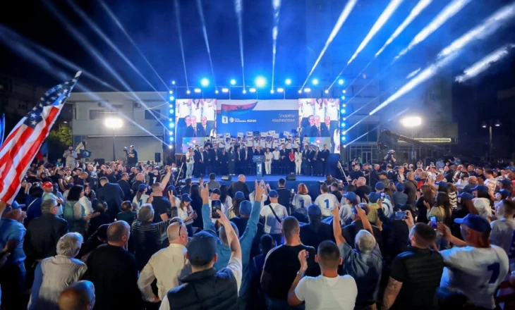 Berisha në Elbasan: Zero tolerancë ndaj analfabetizmit! Ne zotohemi se do konsiderojmë në mënyrën më serioze arsimin e mesëm të detyrueshëm
