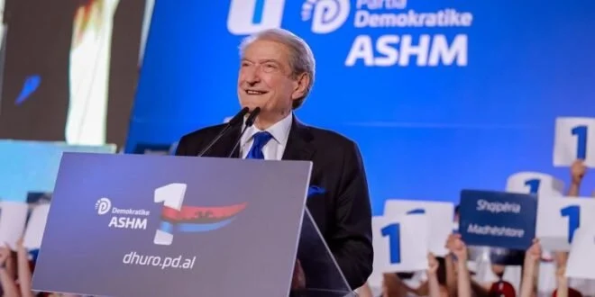 Berisha: Ne që përmbysëm dikur një diktaturë, do përmbysim këtë diktaturë. Ne që anëtarësuam Shqipërinë në NATO, do anëtarësojmë Shqipërinë në BE