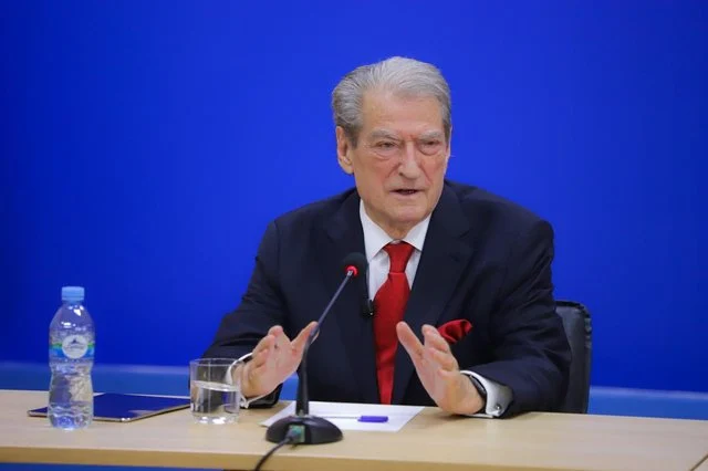 Berisha thirrje emigrantëve: Konferenca e fundit si lider i opozitës, në 12 maj jemi mazhorancë