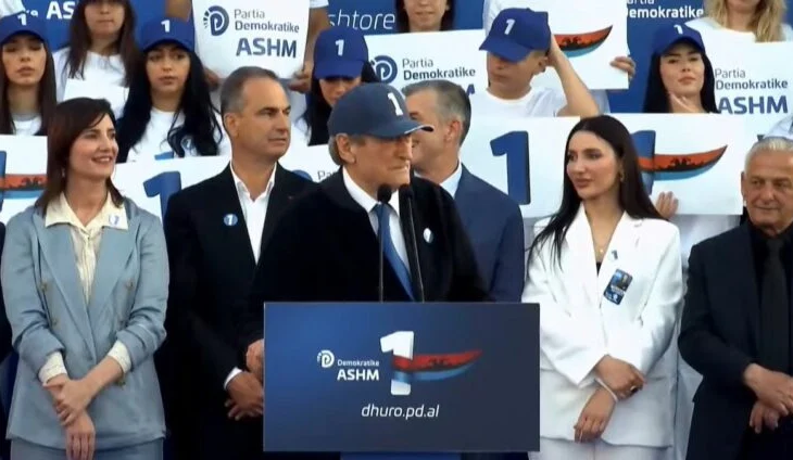 Berisha uron Papën e sapozgjedhur: Le t’i urojmë ne sukseset më të mëdha në misionin e tij hyjnor