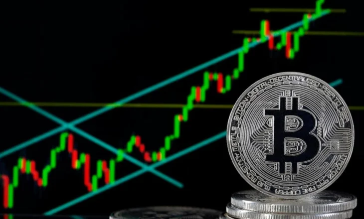 Bitcoin do të arrijë 200 mijë dollarë deri në fund të vitit thonë analistët e Bernstein